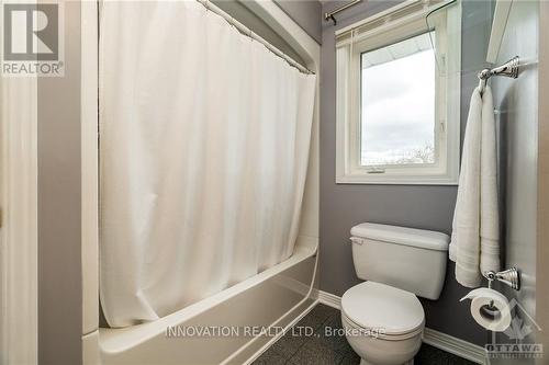 2508 Century Road W, Ottawa, ON - Indoor Photo Showing Bathroom