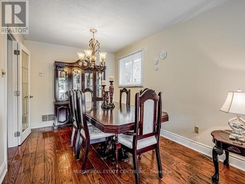 1174 Ogden Avenue, Mississauga, ON - Indoor Photo Showing Dining Room