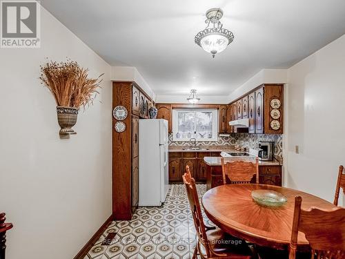 1174 Ogden Avenue, Mississauga, ON - Indoor Photo Showing Dining Room