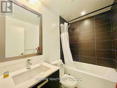 3209 - 11 Bogert Avenue, Toronto, ON - Indoor Photo Showing Bathroom