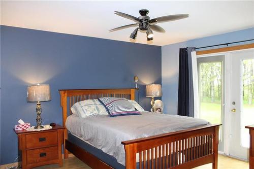 18013 124 N Road, Arnes, MB - Indoor Photo Showing Bedroom