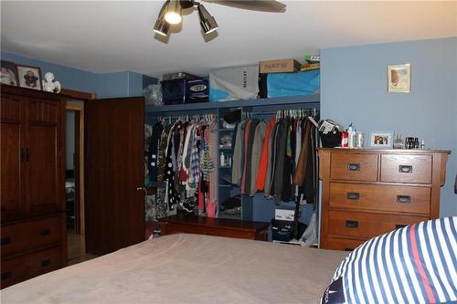 18013 124 N Road, Arnes, MB - Indoor Photo Showing Bedroom