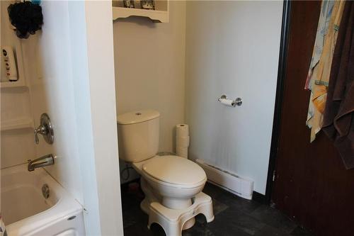 18013 124 N Road, Arnes, MB - Indoor Photo Showing Bathroom