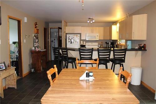 18013 124 N Road, Arnes, MB - Indoor Photo Showing Dining Room