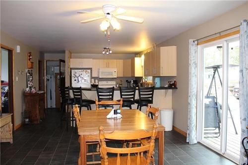 18013 124 N Road, Arnes, MB - Indoor Photo Showing Dining Room