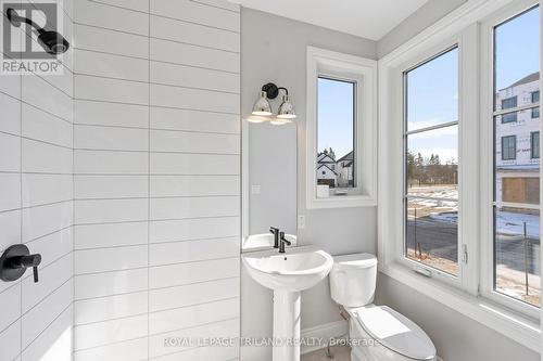 5 - 2835 Sheffield Place, London, ON - Indoor Photo Showing Bathroom