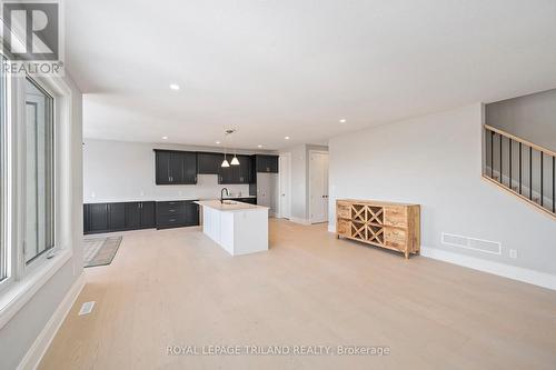 5 - 2835 Sheffield Place, London, ON - Indoor Photo Showing Kitchen