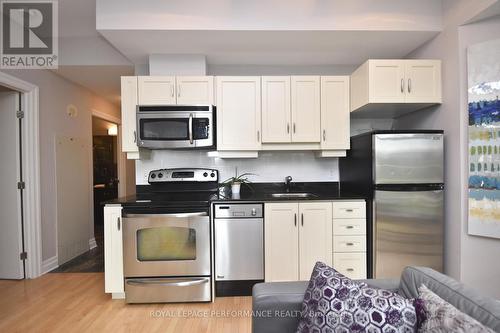 408 - 245 Kent Street, Ottawa, ON - Indoor Photo Showing Kitchen