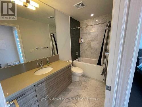 702 - 33 Shore Breeze Drive, Toronto, ON - Indoor Photo Showing Bathroom