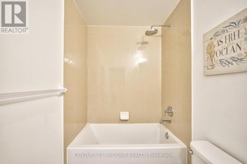 1701 - 75 Oneida Crescent, Richmond Hill, ON - Indoor Photo Showing Laundry Room