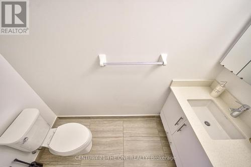 1701 - 75 Oneida Crescent, Richmond Hill, ON - Indoor Photo Showing Bathroom