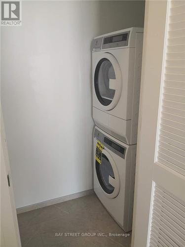 3607 - 16 Bonnycastle Street, Toronto, ON - Indoor Photo Showing Laundry Room