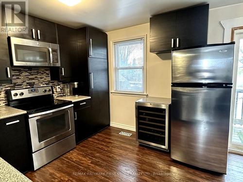 10 Heber Down Crescent, Whitby, ON - Indoor Photo Showing Kitchen With Upgraded Kitchen