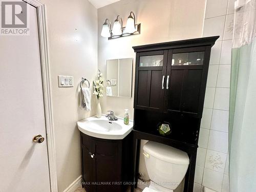 10 Heber Down Crescent, Whitby, ON - Indoor Photo Showing Bathroom