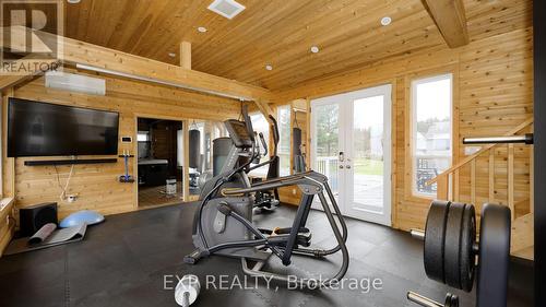 3125 Vandorf Side Road, Whitchurch-Stouffville, ON - Indoor Photo Showing Gym Room