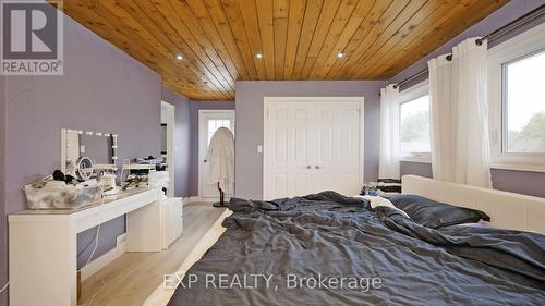 3125 Vandorf Side Road, Whitchurch-Stouffville, ON - Indoor Photo Showing Bedroom