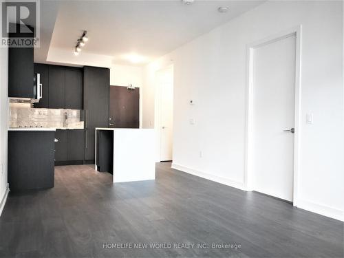 620 - 38 Iannuzzi Street, Toronto, ON - Indoor Photo Showing Kitchen