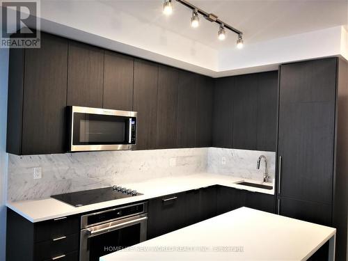 620 - 38 Iannuzzi Street, Toronto, ON - Indoor Photo Showing Kitchen