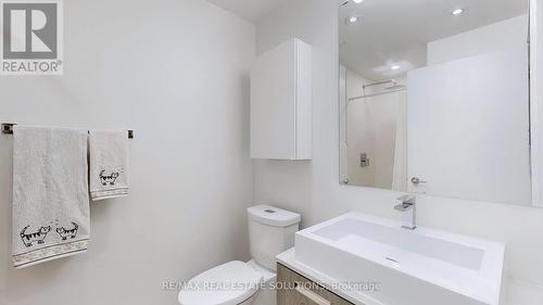 708 - 2A Church Street, Toronto, ON - Indoor Photo Showing Bathroom