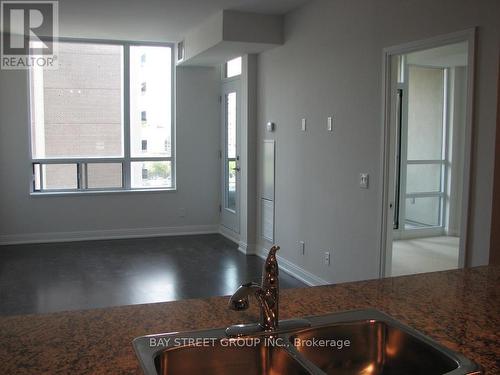 602 - 88 Broadway Avenue N, Toronto, ON - Indoor Photo Showing Kitchen With Double Sink