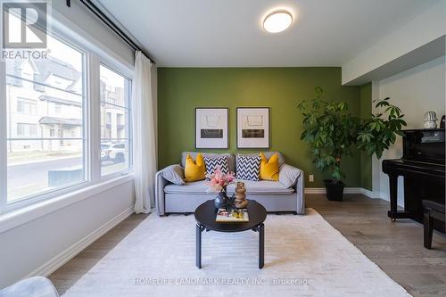 23 Guardhouse Crescent, Markham, ON - Indoor Photo Showing Living Room