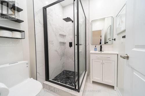 23 Guardhouse Crescent, Markham, ON - Indoor Photo Showing Bathroom