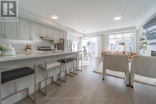 23 Guardhouse Crescent, Markham, ON - Indoor Photo Showing Kitchen