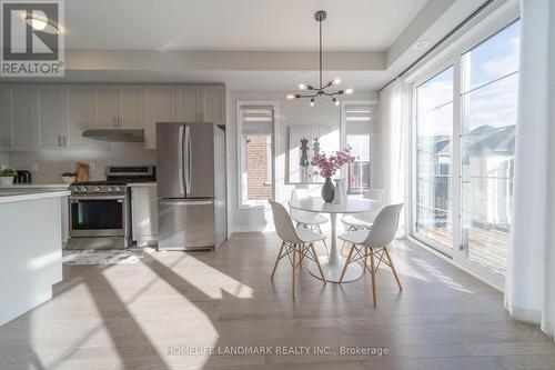 23 Guardhouse Crescent, Markham, ON - Indoor Photo Showing Kitchen