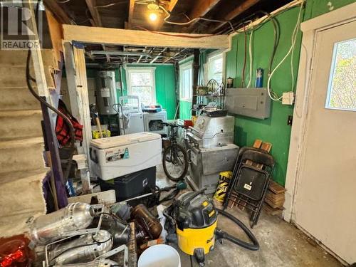 3024 Padgett Rd, Powell River, BC - Indoor Photo Showing Basement