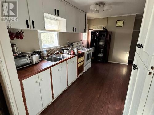 3024 Padgett Rd, Powell River, BC - Indoor Photo Showing Kitchen With Double Sink