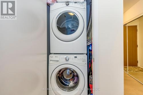 2304 - 20 Shore Breeze Drive, Toronto, ON - Indoor Photo Showing Laundry Room