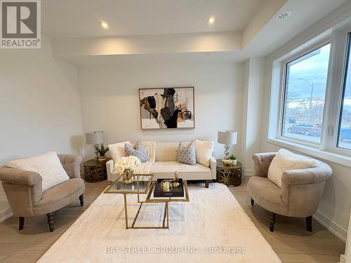 125 Frederick Tisdale Drive, Toronto, ON - Indoor Photo Showing Living Room