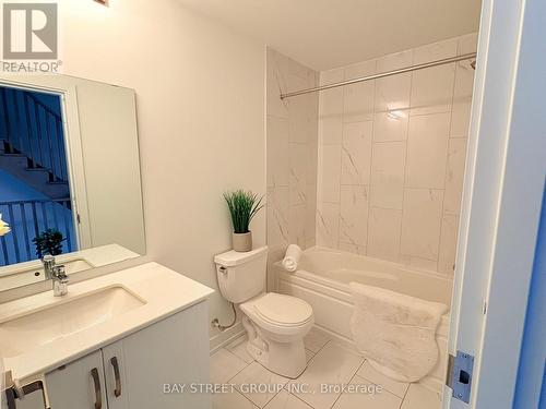 125 Frederick Tisdale Drive, Toronto, ON - Indoor Photo Showing Bathroom