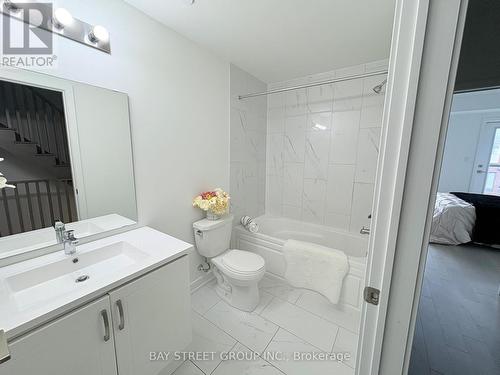 125 Frederick Tisdale Drive, Toronto, ON - Indoor Photo Showing Bathroom