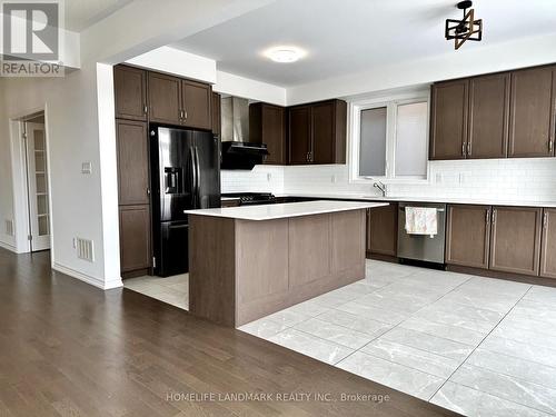 37 Maskell Crescent, Whitby, ON - Indoor Photo Showing Kitchen