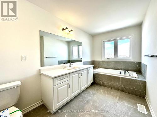 37 Maskell Crescent, Whitby, ON - Indoor Photo Showing Bathroom