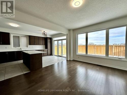 37 Maskell Crescent, Whitby, ON - Indoor Photo Showing Kitchen