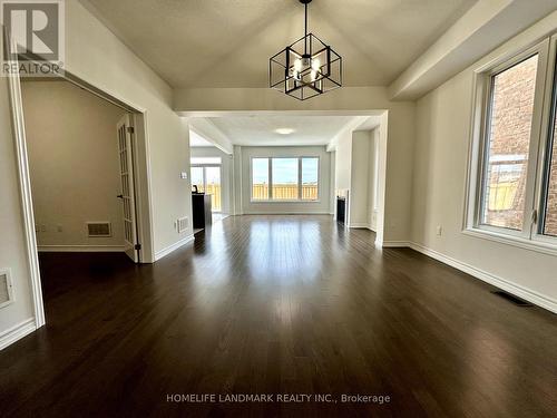 37 Maskell Crescent, Whitby, ON - Indoor Photo Showing Other Room