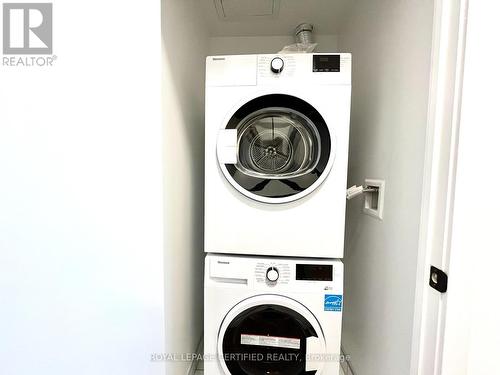 611 - 10 Lagerfield Drive, Brampton, ON - Indoor Photo Showing Laundry Room