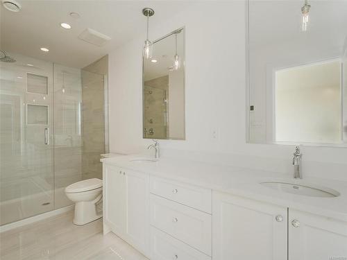 2287 Hudson Terr, Sooke, BC - Indoor Photo Showing Bathroom