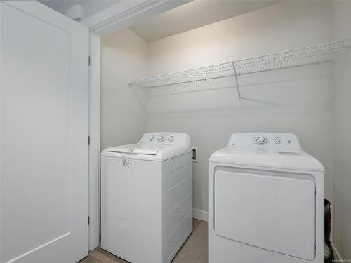 7022 Brailsford Pl, Sooke, BC - Indoor Photo Showing Laundry Room