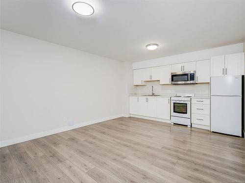 7022 Brailsford Pl, Sooke, BC - Indoor Photo Showing Kitchen