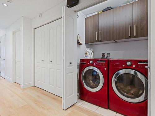 Laundry room - 2390 Boul. Grand, Montréal (Côte-Des-Neiges/Notre-Dame-De-Grâce), QC - Indoor Photo Showing Laundry Room