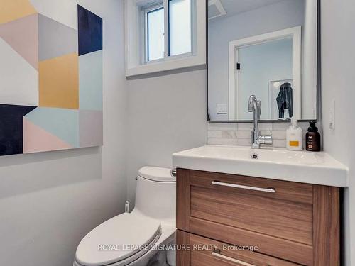 5 Georgian Crt, Toronto, ON - Indoor Photo Showing Bathroom