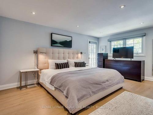 5 Georgian Crt, Toronto, ON - Indoor Photo Showing Bedroom