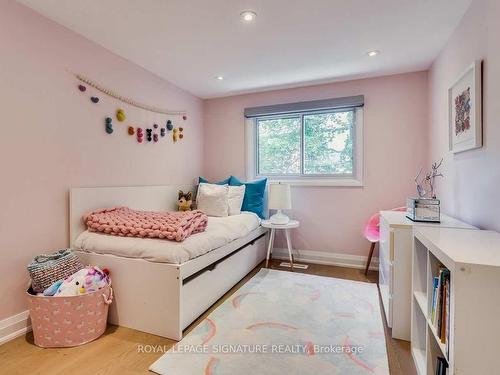 5 Georgian Crt, Toronto, ON - Indoor Photo Showing Bedroom