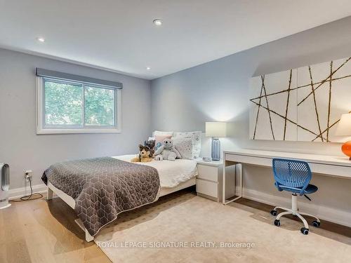 5 Georgian Crt, Toronto, ON - Indoor Photo Showing Bedroom