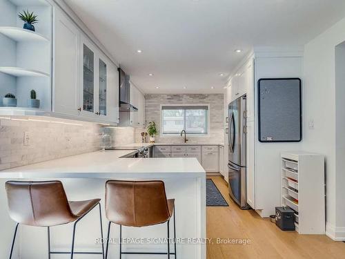 5 Georgian Crt, Toronto, ON - Indoor Photo Showing Kitchen