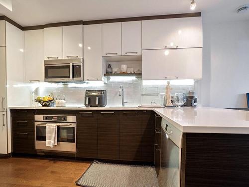 Kitchen - 201-182 Rue Bourget, Montréal (Le Sud-Ouest), QC - Indoor Photo Showing Kitchen With Upgraded Kitchen