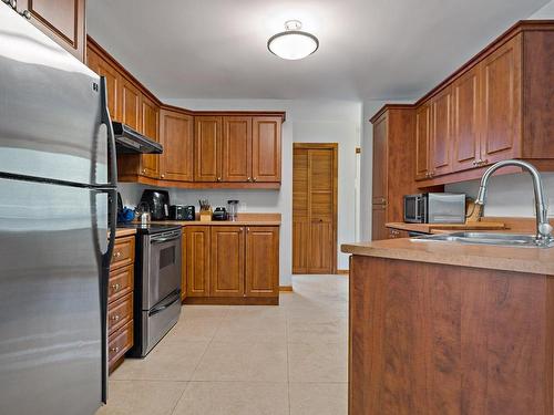 Cuisine - 181 Ch. De La Paroi, Mont-Tremblant, QC - Indoor Photo Showing Kitchen With Double Sink